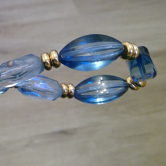 Blue Ombre Acrylic Beads Necklace - Picture 5 of 6